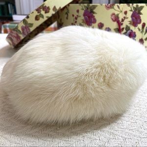 VINTAGE 1960s White Fur Hat with Hat Box